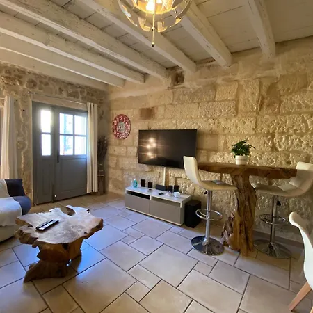Holiday home Bienvenue Au 6 - Calme Et Charme De La Pierre. *